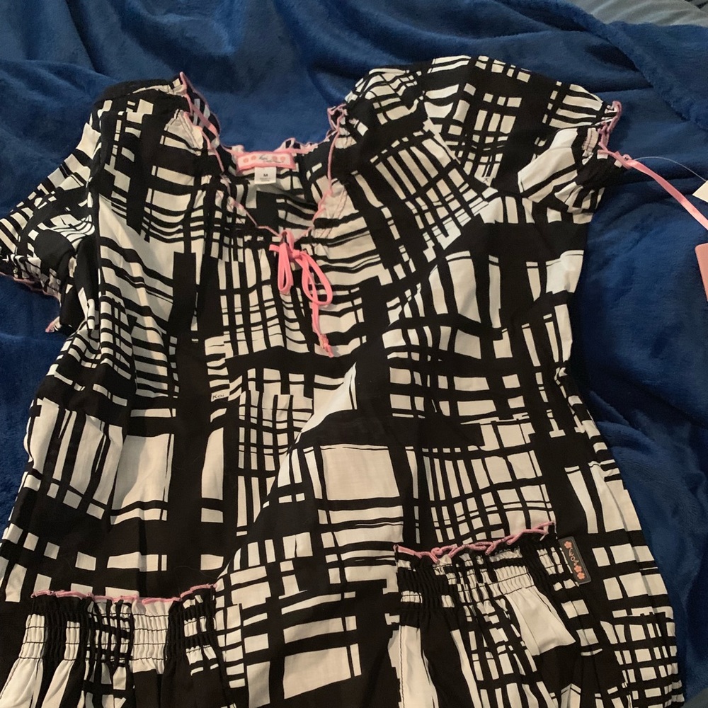Koi scrub top